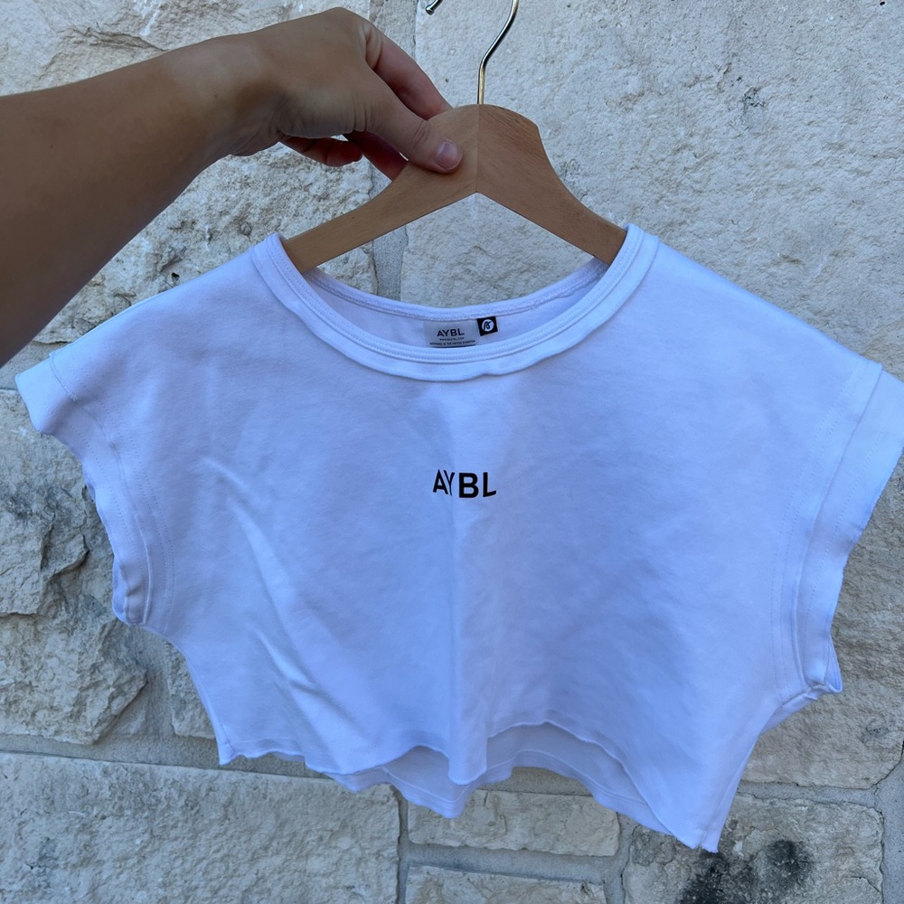 Aybl cropped muscle tee